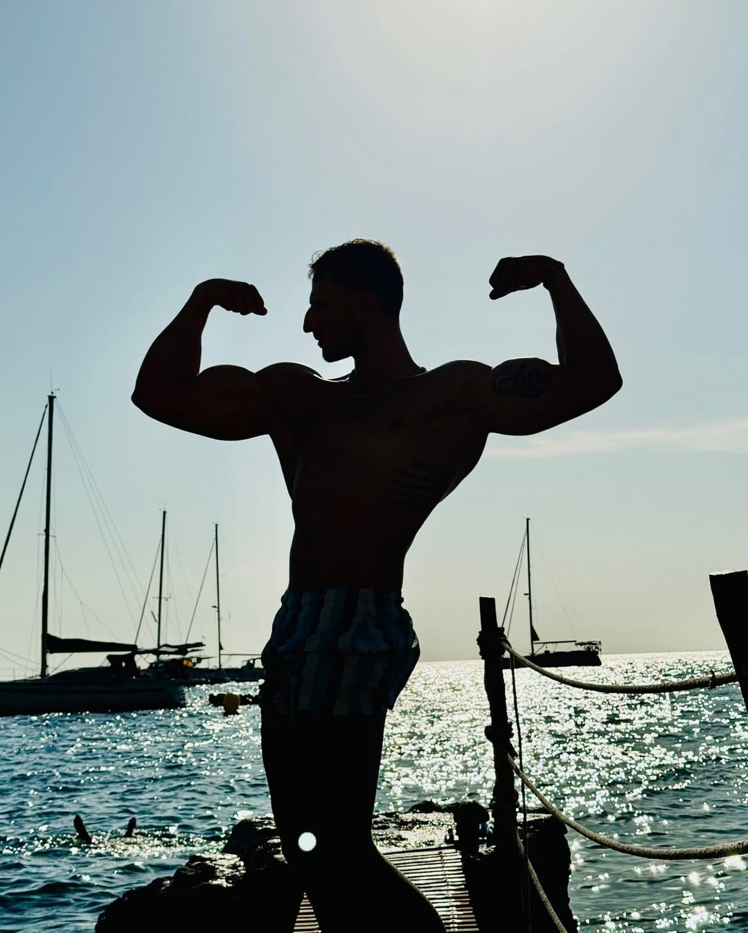 Post 4 by Juan Carlos Fitness on Instagram (carousel)