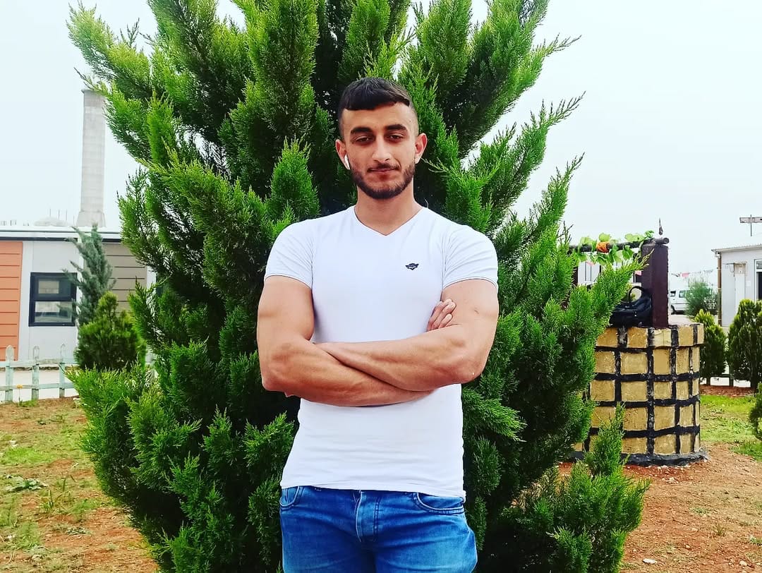 Post 2 by Abdulhadi on Instagram (image)