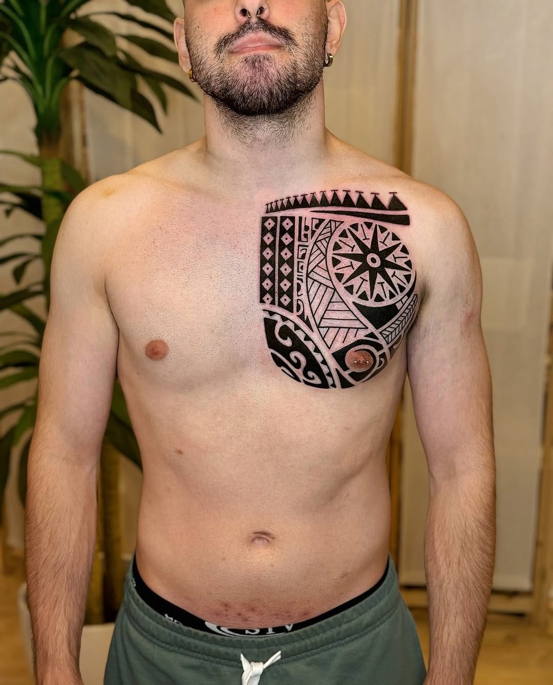 Post 10 by ✥ ORNAMENTAL • TRIBAL • BLACKWORK • DOTWORK ✥ on Instagram (carousel)
