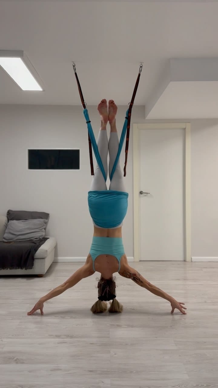 Post 4 by ▲ S A R A ▲ on Instagram (video)