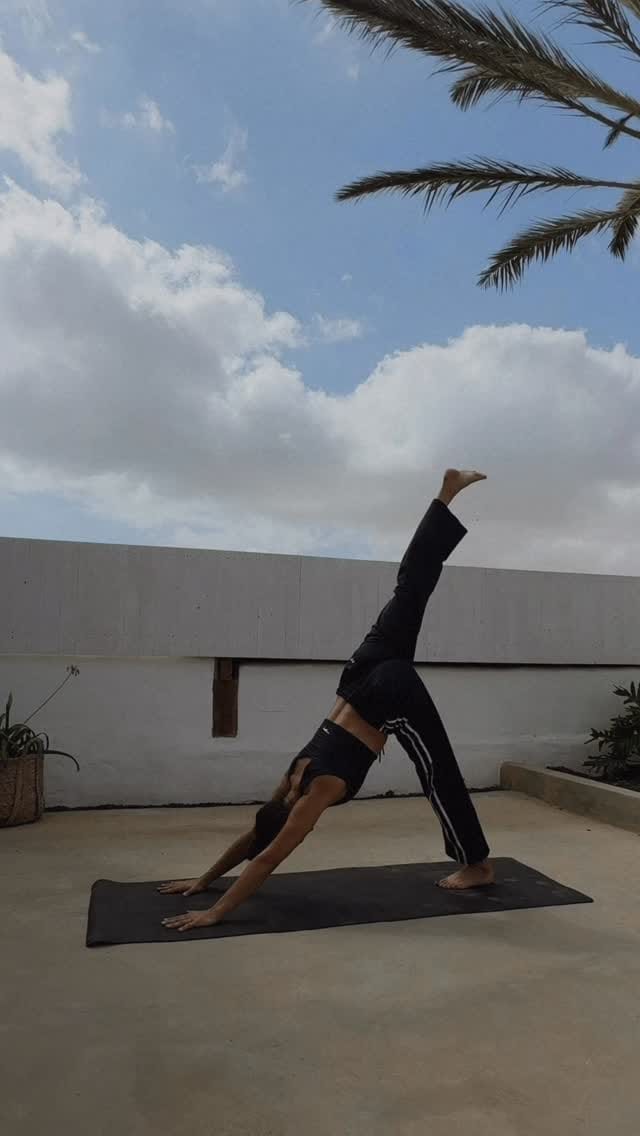 Post 5 by Lisa | Yoga & Island Life on Instagram (video)