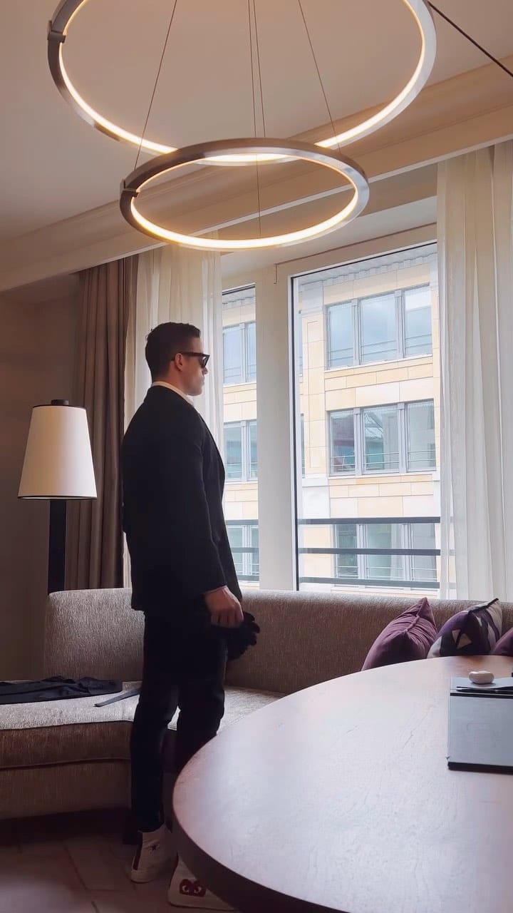 Post 10 by ᴍᴀɴᴜ ᴇꜱᴄᴀʟᴀɴᴛᴇ on Instagram (video)