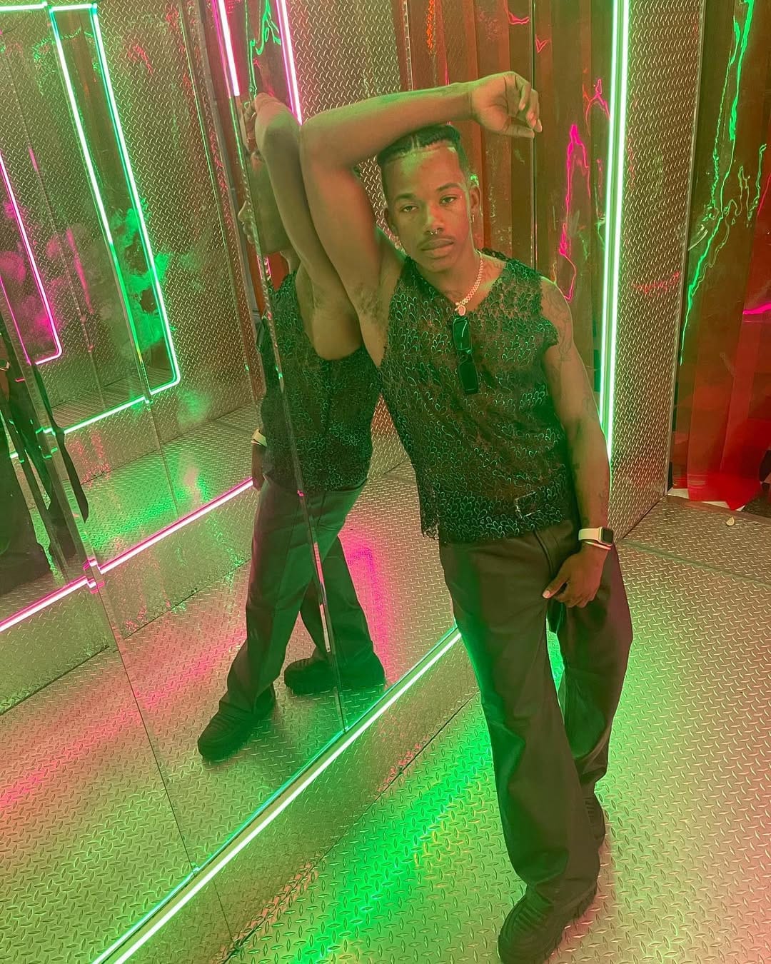 Post 9 by Yahweh ⭐️ on Instagram (carousel)