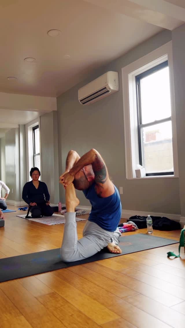 Post 8 by Jerome Burdi (-^-) on Instagram (video)