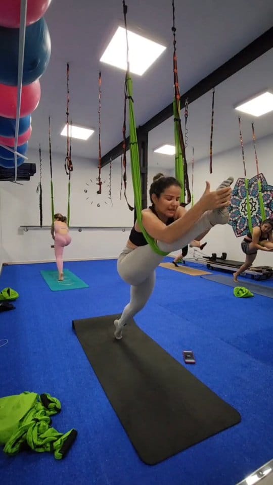 Post 5 by Adri Yaya | Yoga & Pilates🧿 on Instagram (video)