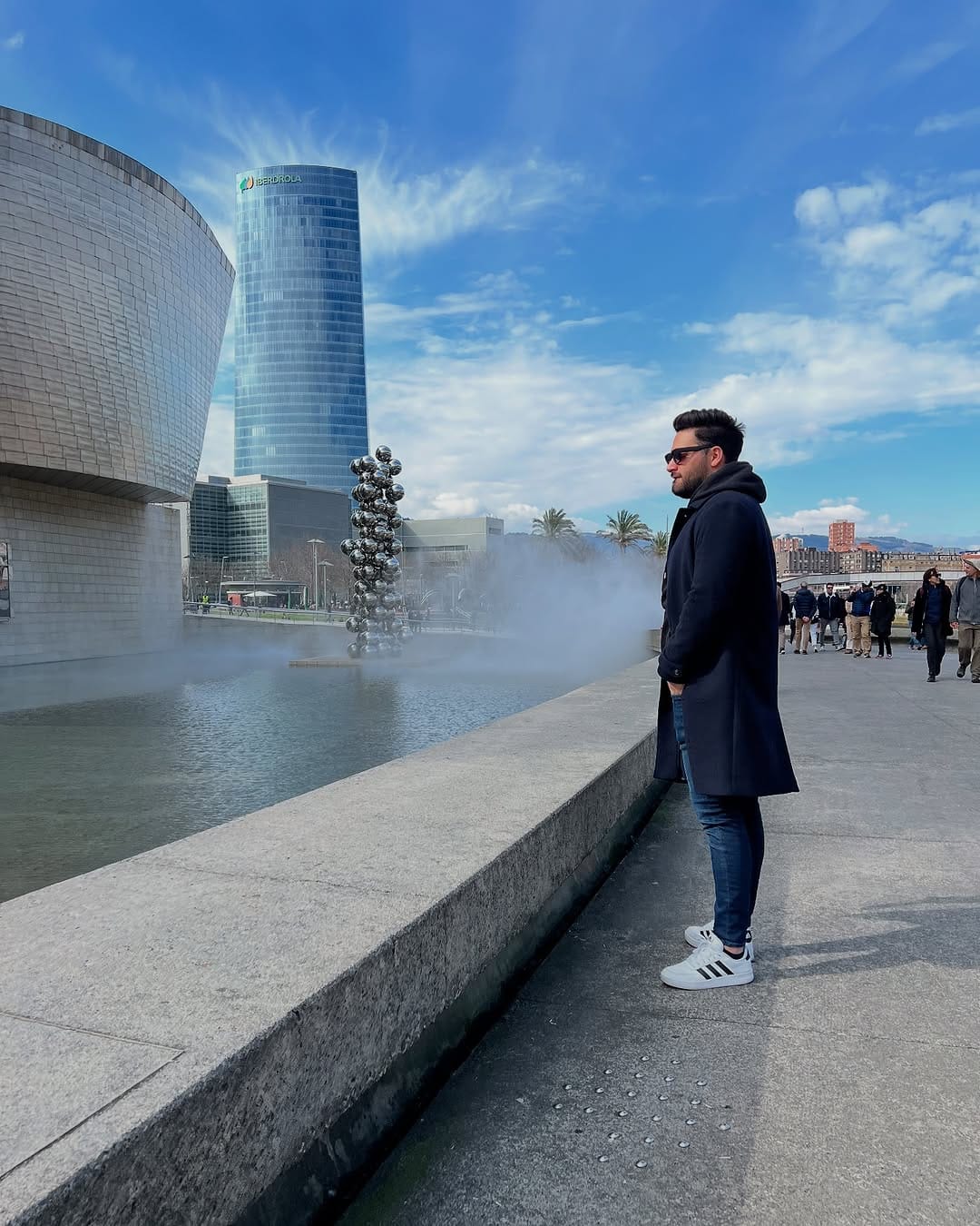 Post 9 by Jorge Arrieche on Instagram (carousel)