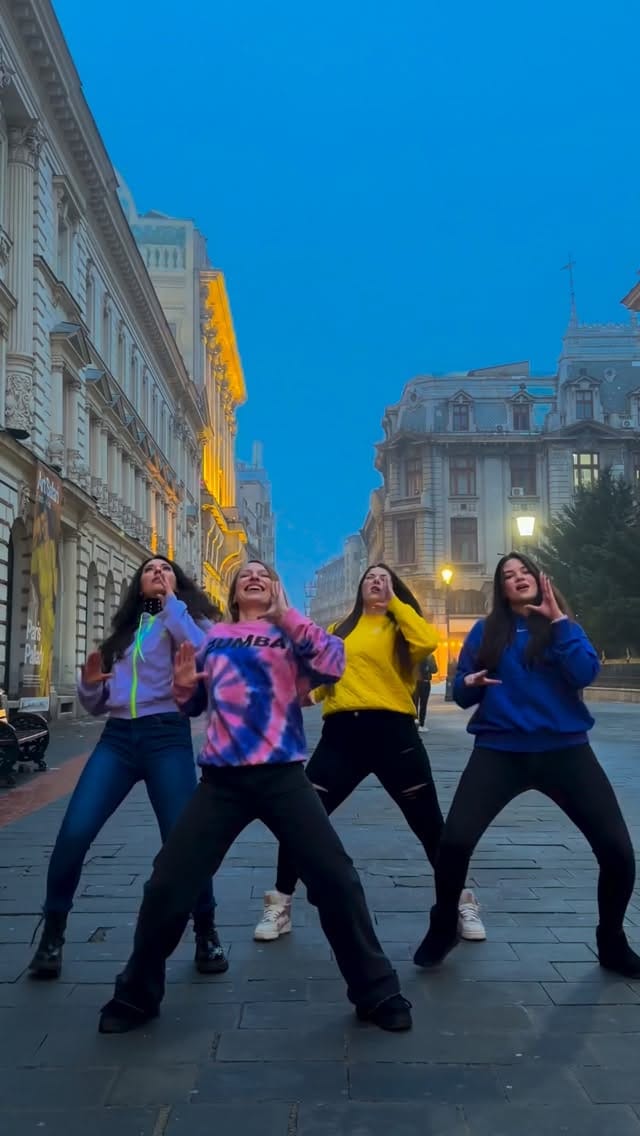 Post 1 by 𝐂𝐫𝐢𝐬𝐚 ❀ on Instagram (video)