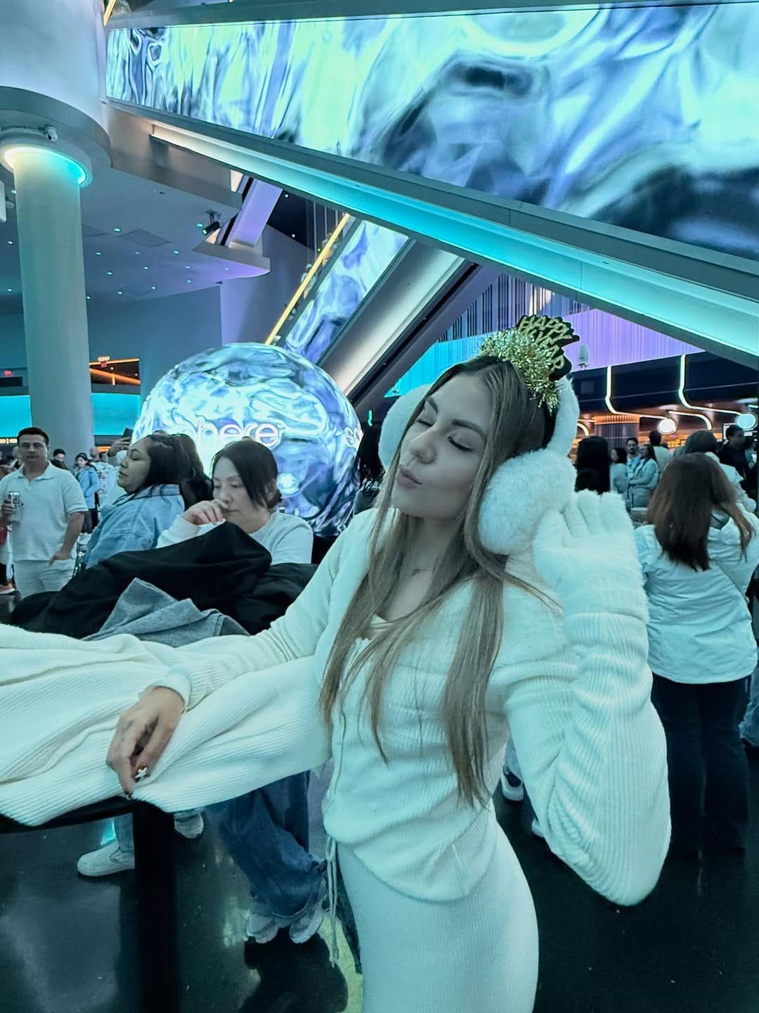 Post 5 by Yazbeck Alfaro on Instagram (carousel)