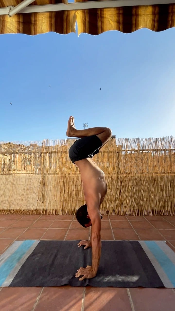 Post 6 by Antonio. Clases de Yoga Particulares 🧘🏽‍♂️ Online y Presencial on Instagram (video)