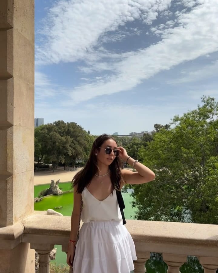 Post 7 by Camila Sáenz on Instagram (carousel)