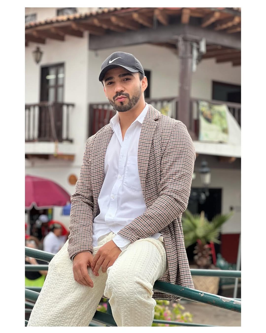 Post 10 by 🅔🅓🅤🅐🅡🅓🅞 🅒🅞🅡🅞🅝🅐🅓🅞 on Instagram (carousel)