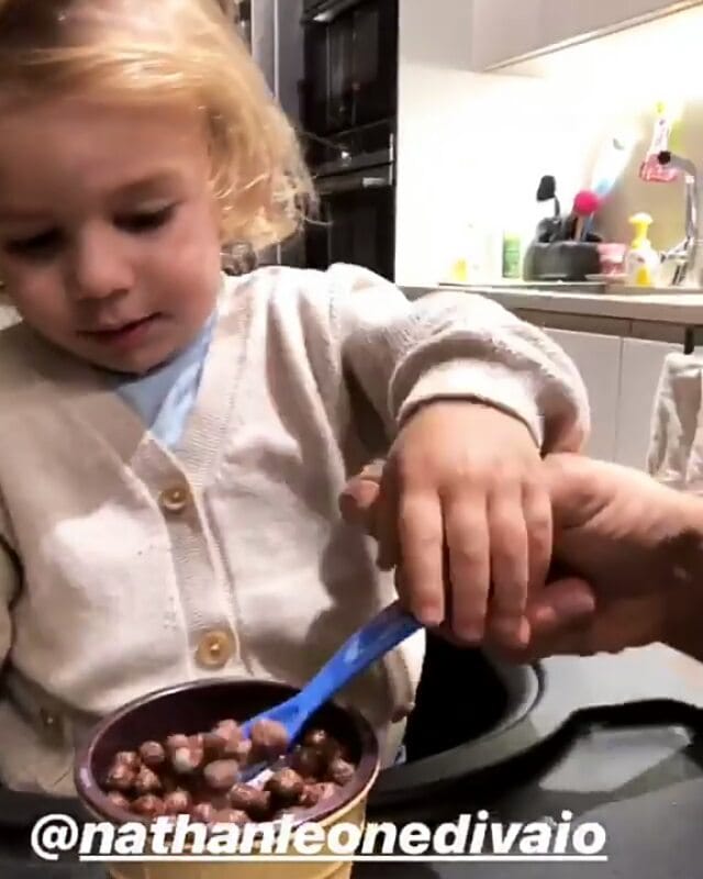 Post 4 by marianodivaiio99fans on Instagram (video)