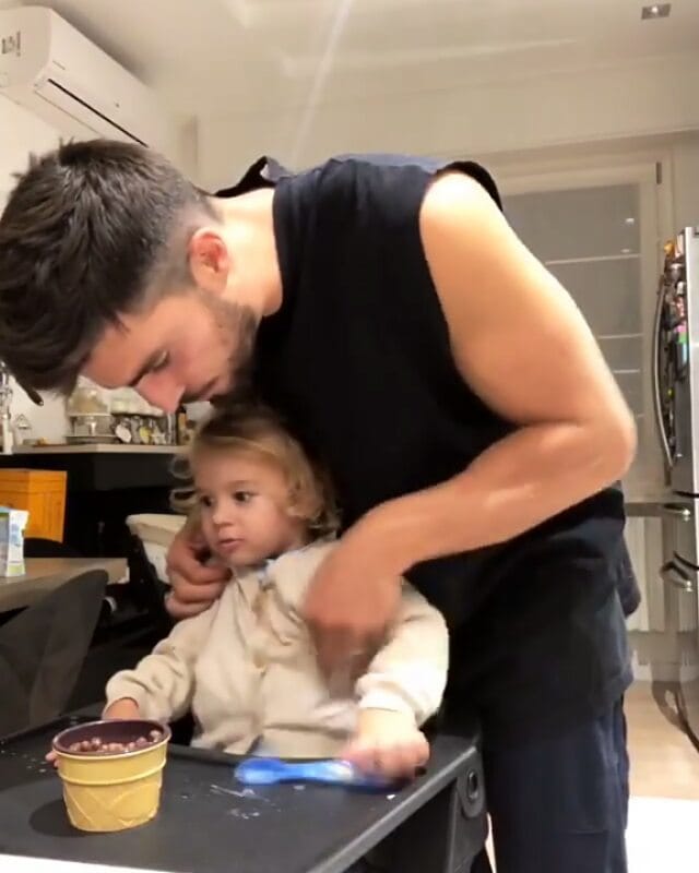 Post 2 by marianodivaiio99fans on Instagram (video)