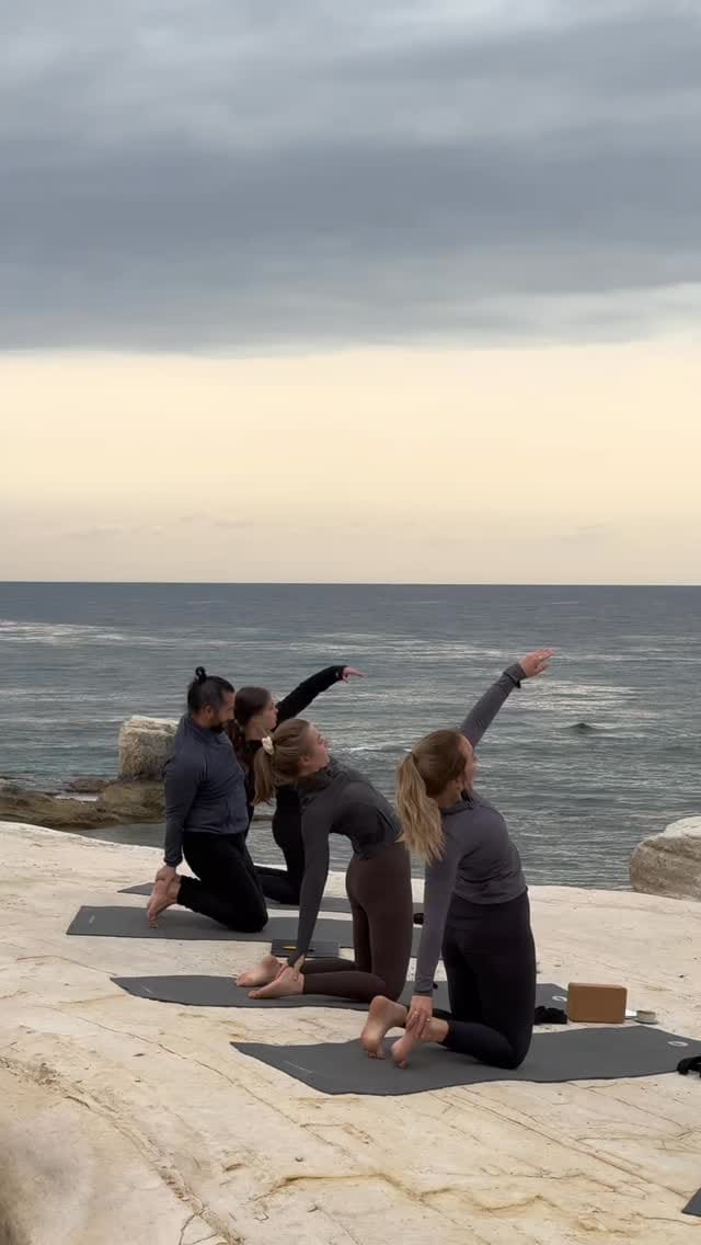 Post 3 by Partricia Römpke - Yoga Lehrerin, Autorin & Speakerin on Instagram (video)