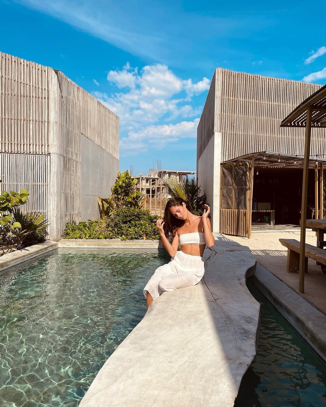 Post 5 by 𝙂𝙄𝙎𝙀𝙇𝘼 𝘾𝙊𝙎𝙏𝘼 on Instagram (carousel)
