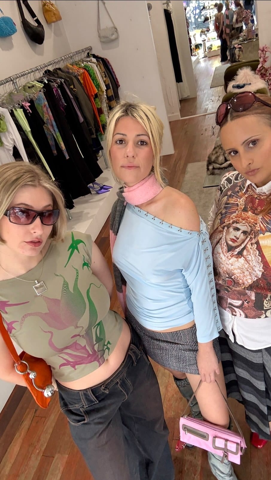 Post 9 by Karameleon Vintage on Instagram (video)