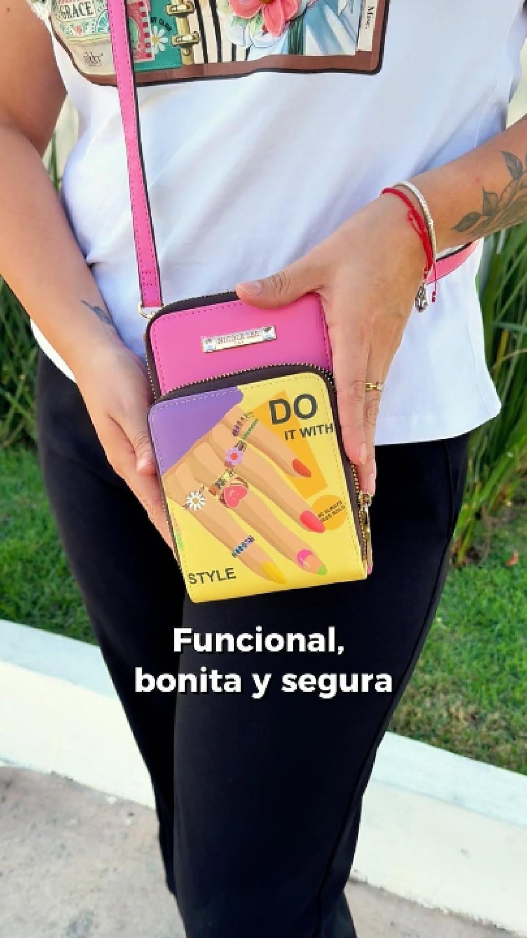 Post 1 by Nicole lee boutique Mérida on Instagram (video)