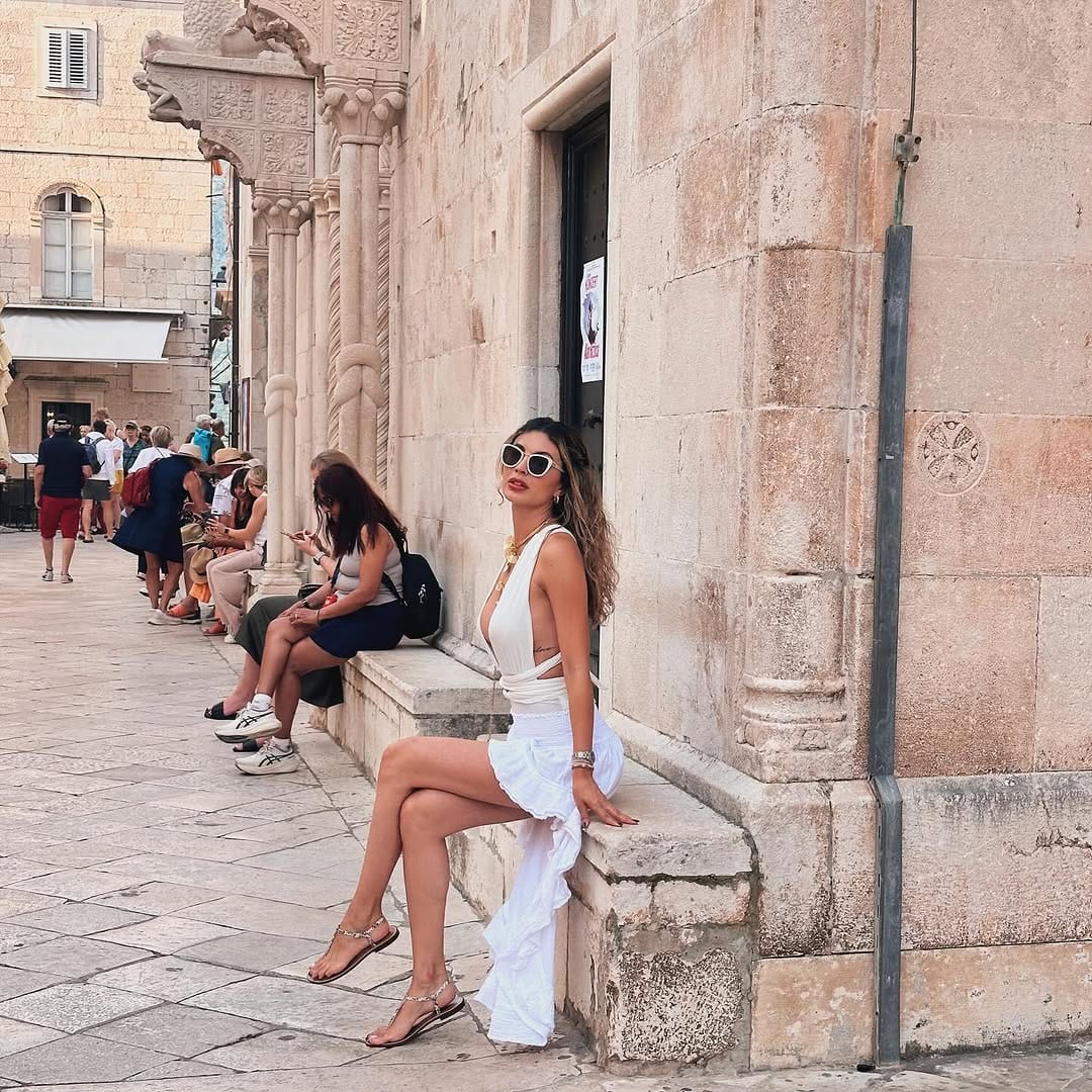 Post 8 by M A F E R  A Y A L A on Instagram (image)