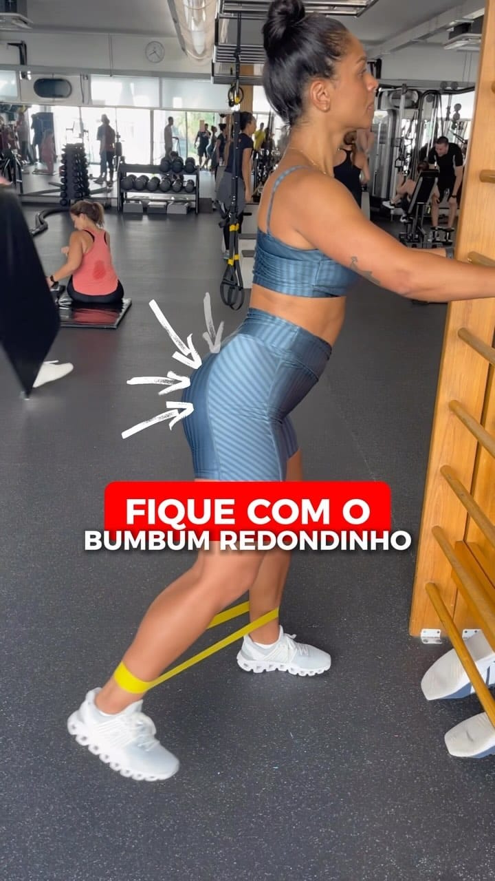 Post 1 by Mari 👑 on Instagram (video)