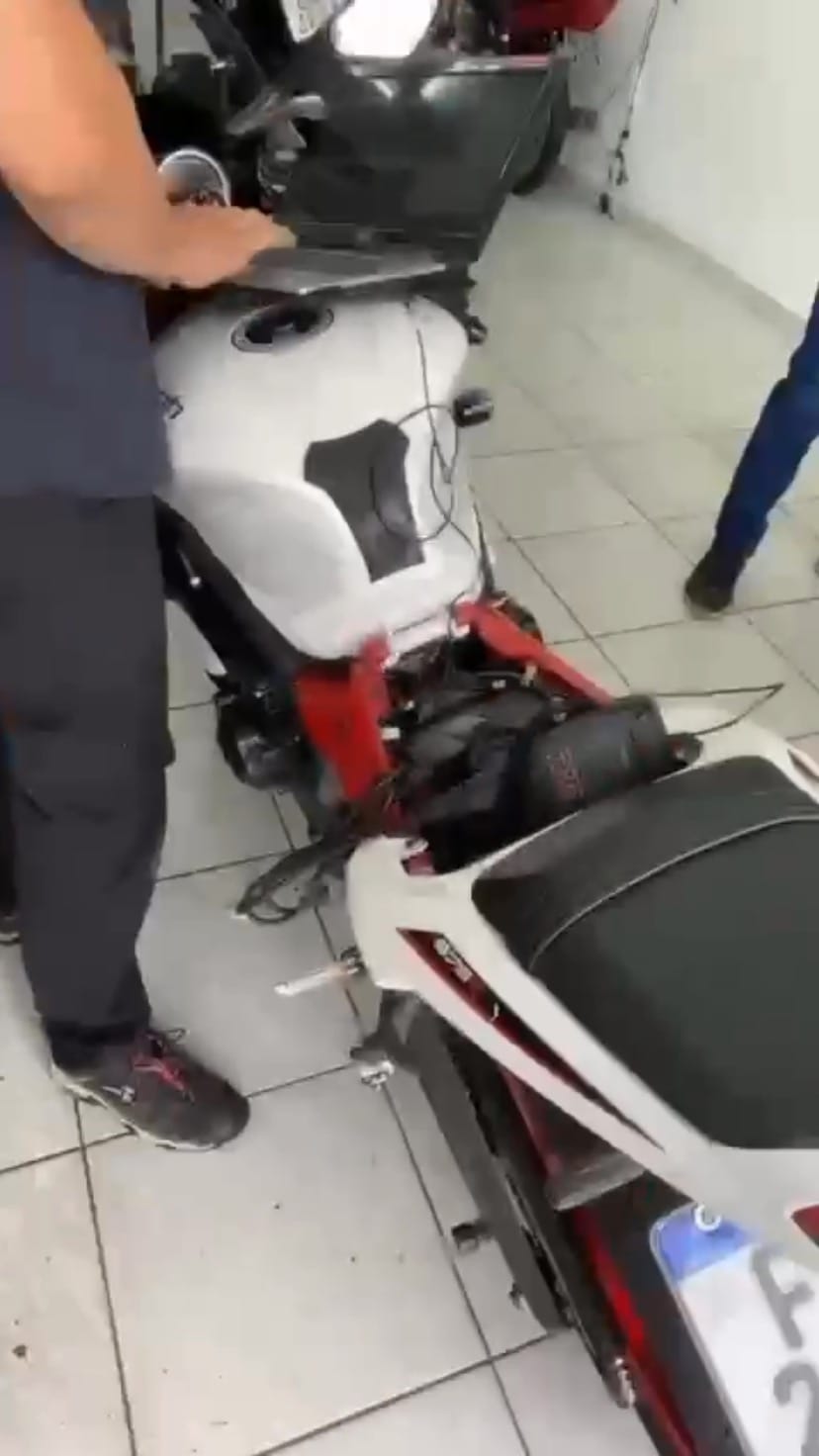 Post 4 by Bubu Motos on Instagram (video)