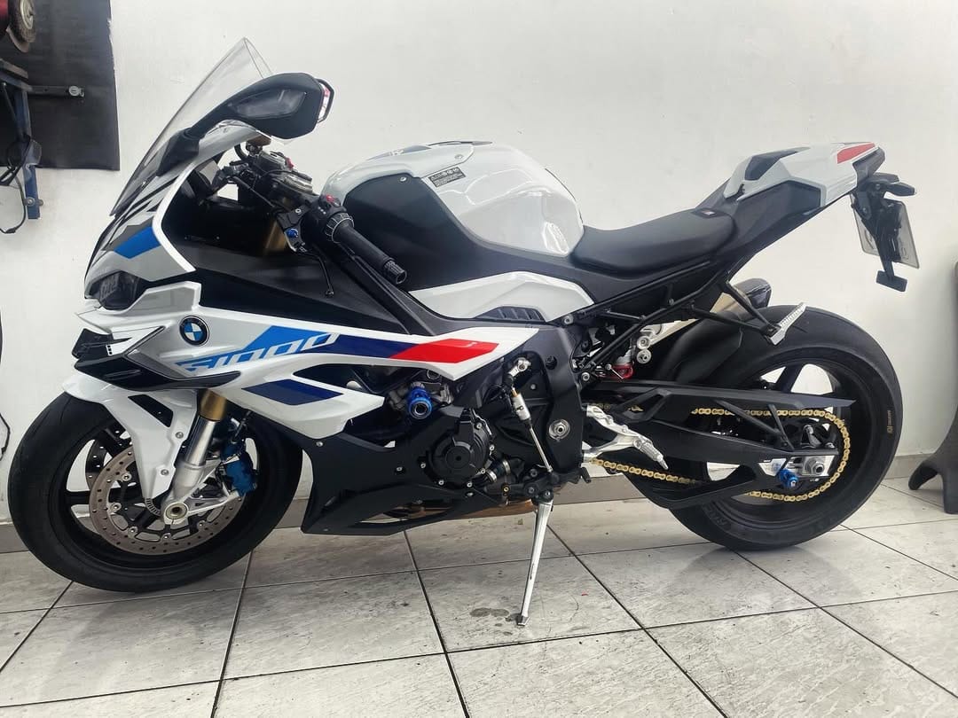 Post 3 by Bubu Motos on Instagram (image)