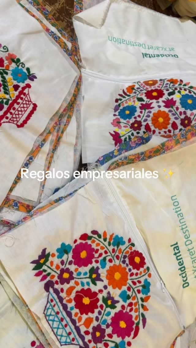 Post 10 by Xochipilli Artesanal on Instagram (video)