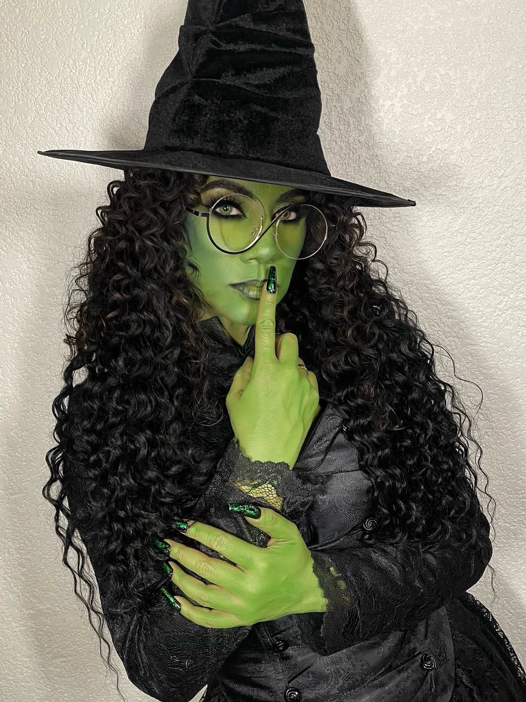 Post 7 by Mia Alonso Makeup Artist on Instagram (carousel)
