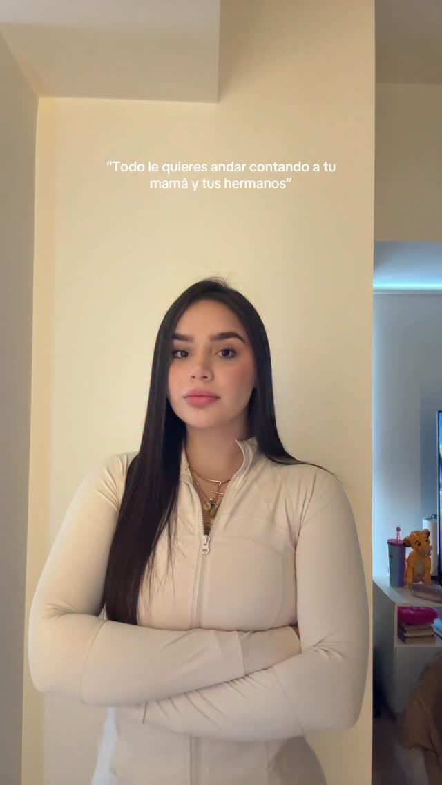 Post 2 by Mishelle Fierro on Instagram (video)