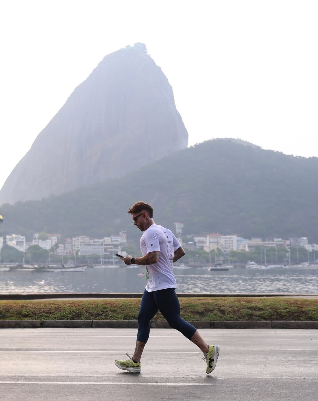 Post 6 by Rodrigo Coimbra on Instagram (image)