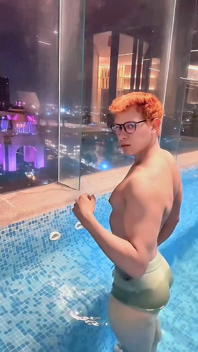 Post 6 by Ivann Reyna on Instagram (video)
