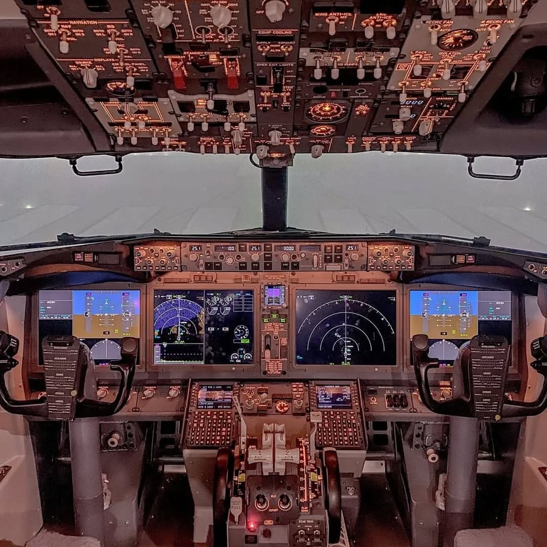 Post 5 by 🛫Lifestyle Aviation🛬 on Instagram (image)