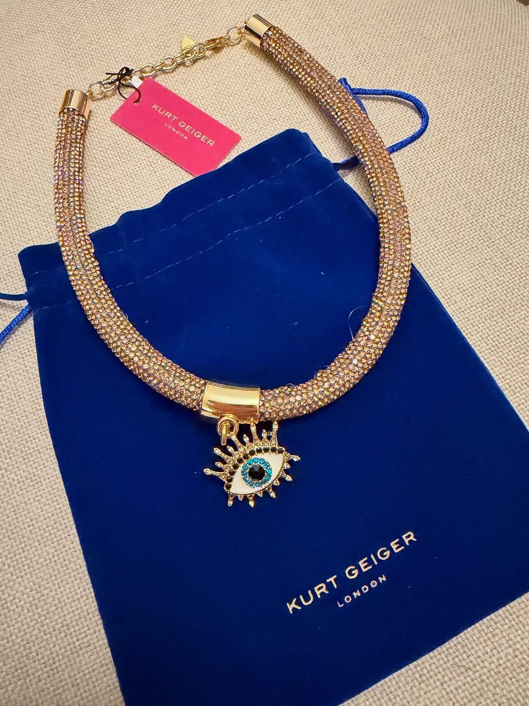 Post 6 by Gaby galleriashopmx on Instagram (image)