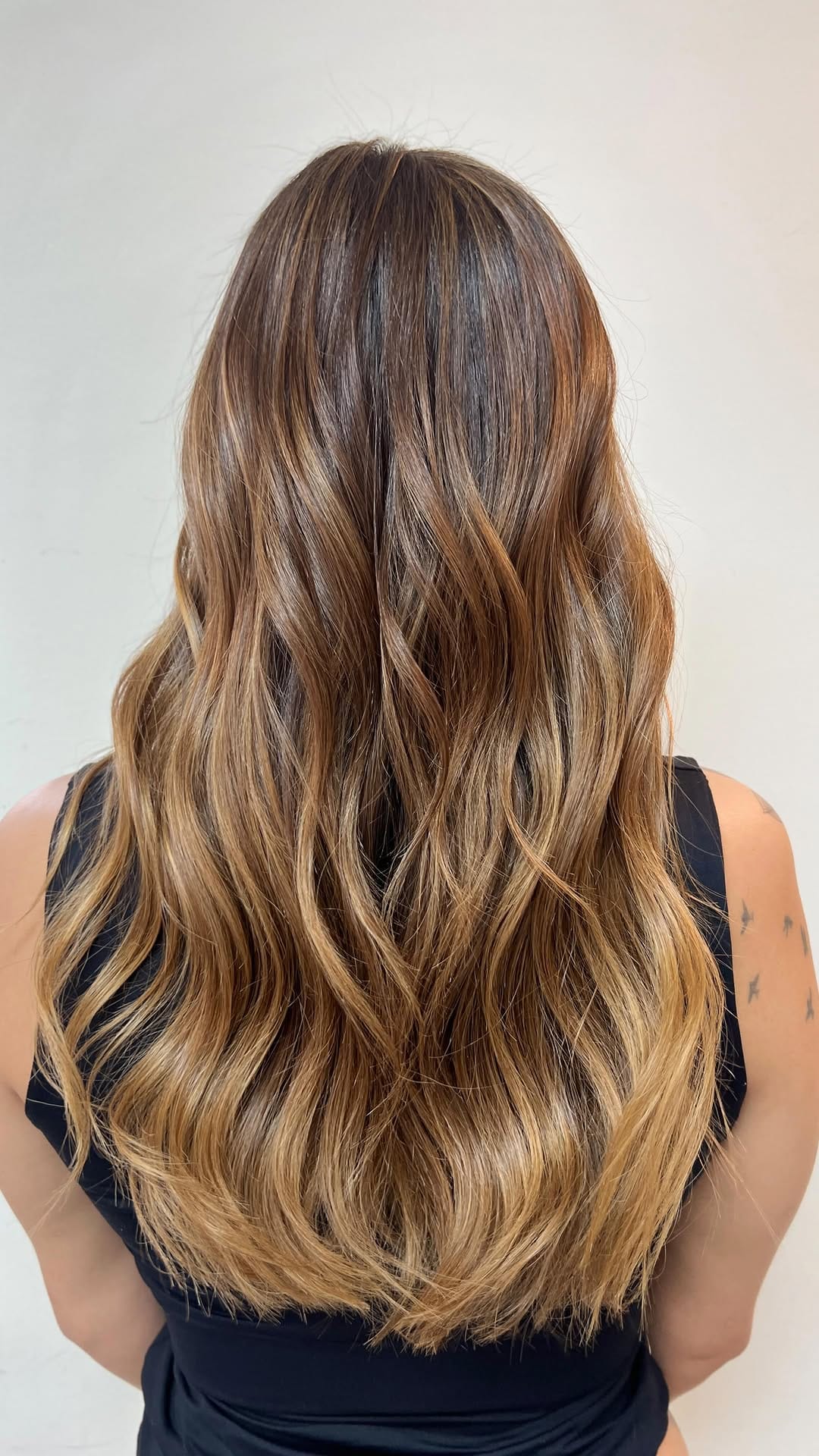 Post 2 by JAVIERA LAZO, ESTILISTA💇🏻‍♀️💅🏽✨ on Instagram (video)