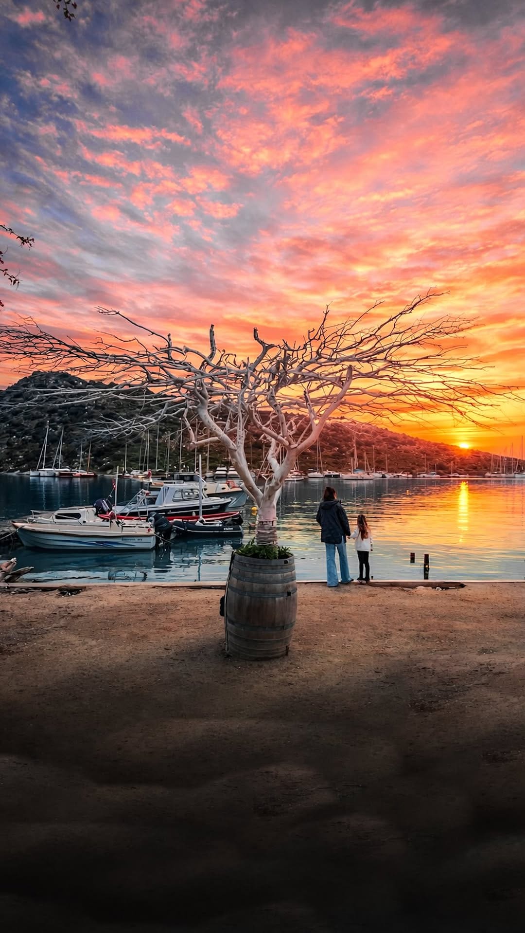 Post 1 by Alper Torun on Instagram (video)