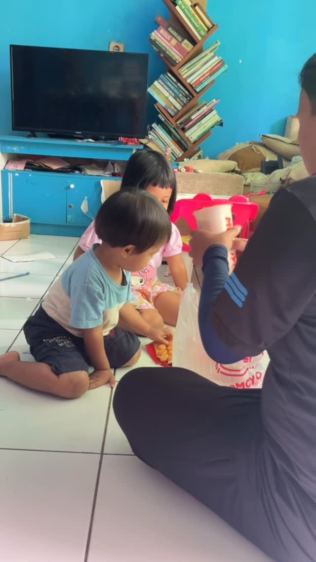 Post 7 by Nychken Gilang on Instagram (video)