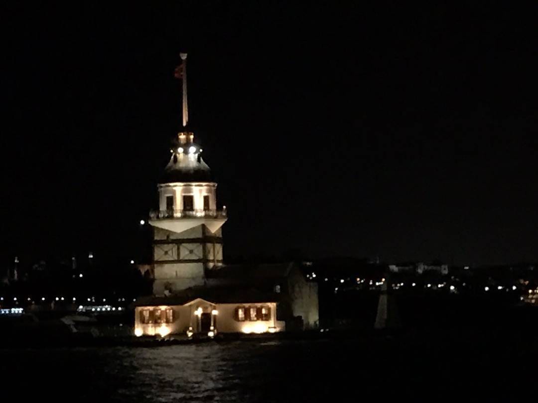 Post 10 by Melek Özen on Instagram (image)