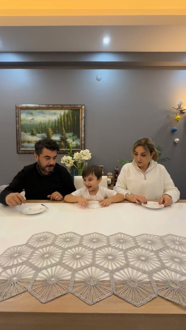 Post 2 by 𝐺𝑜̈𝑧𝑑𝑒’𝑛𝑖𝑛 𝑎𝑛𝑛𝑒𝑙𝑖𝑘 𝑠𝑒𝑟𝑢̈𝑣𝑒𝑛𝑖 on Instagram (video)