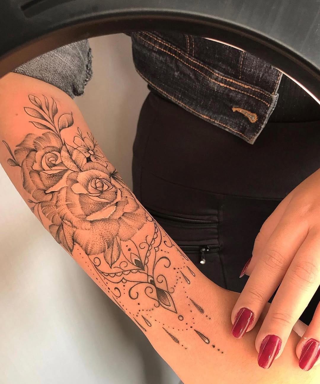 Post 2 by Delaram deljoo on Instagram (image)