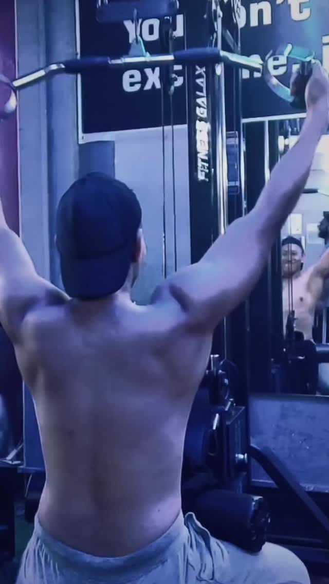 Post 5 by NioHang🏋️ on Instagram (video)