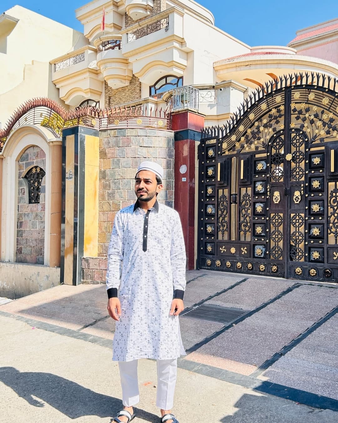 Post 3 by ✨ایاز✨ on Instagram (carousel)