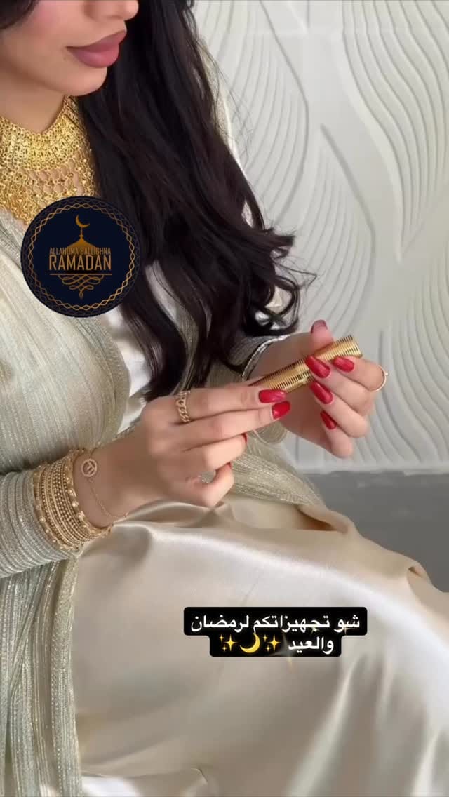 Post 2 by 7M abaya boutique عبايات وجلابيات on Instagram (video)