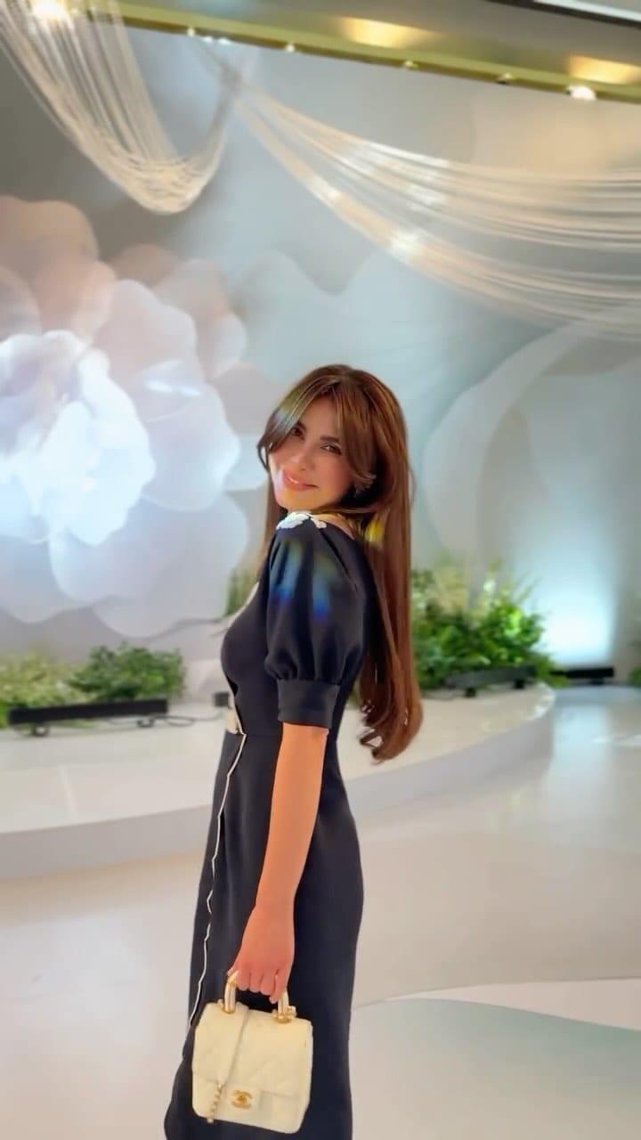 Post 9 by Dee Usmanova on Instagram (video)