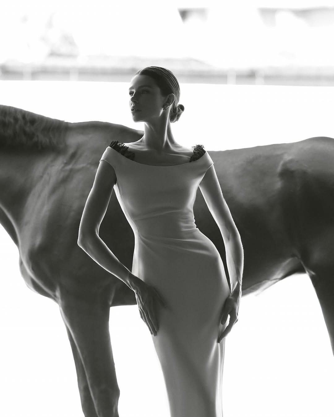 Post 10 by Dee Usmanova on Instagram (carousel)