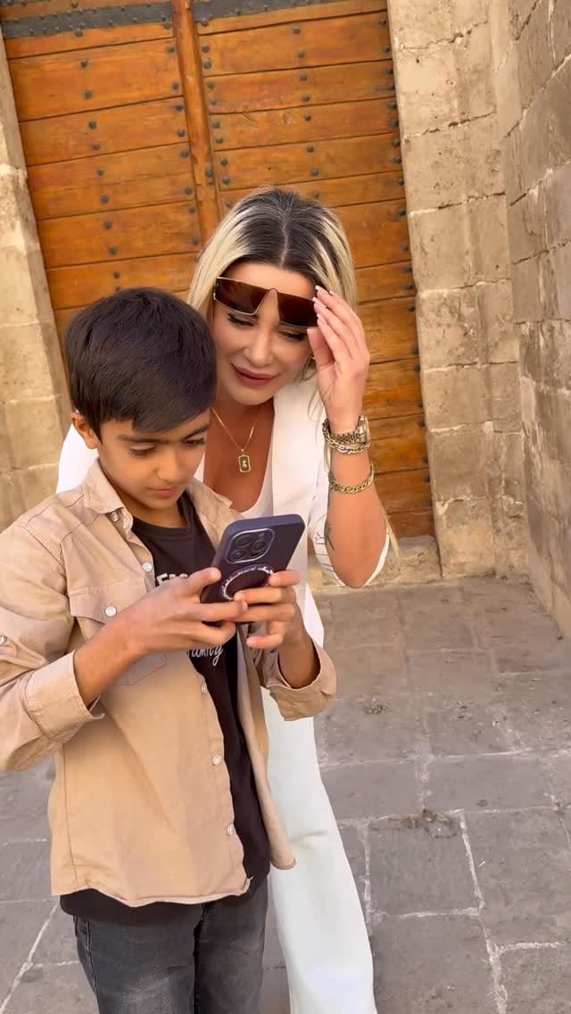 Post 2 by Petek 😇 on Instagram (video)
