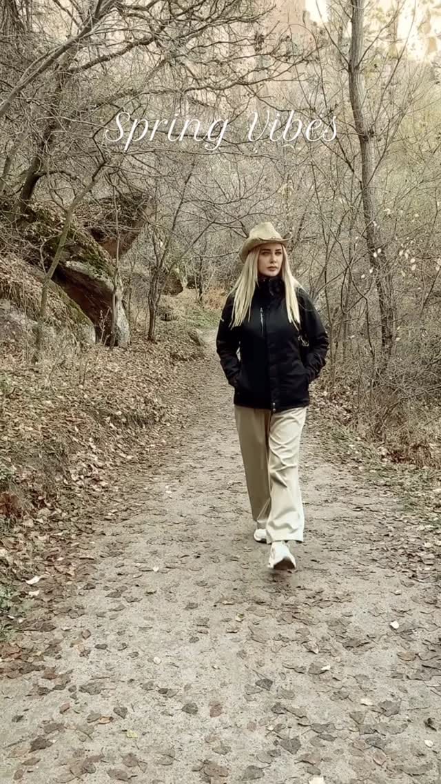 Post 9 by Petek 😇 on Instagram (video)