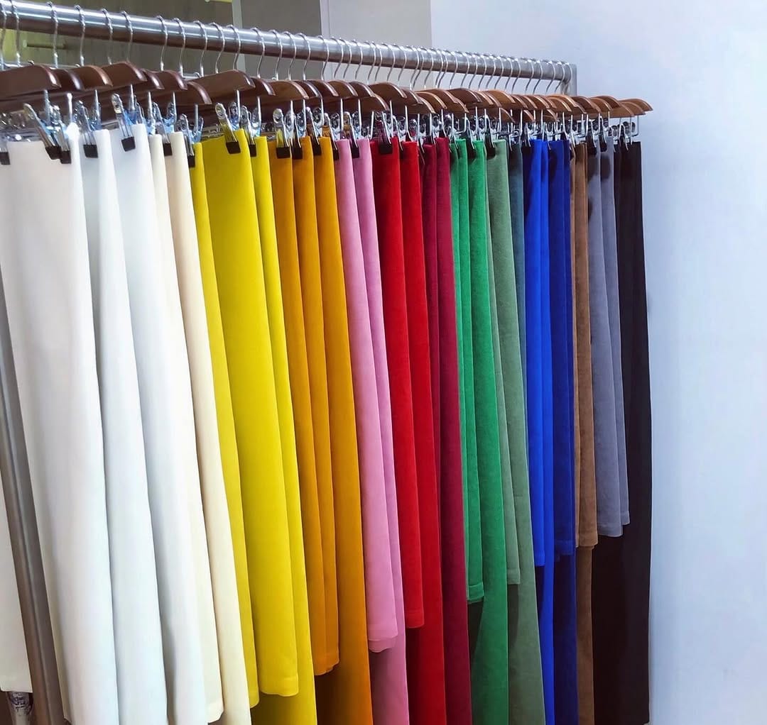 Post 3 by T A I L O R M O M on Instagram (image)