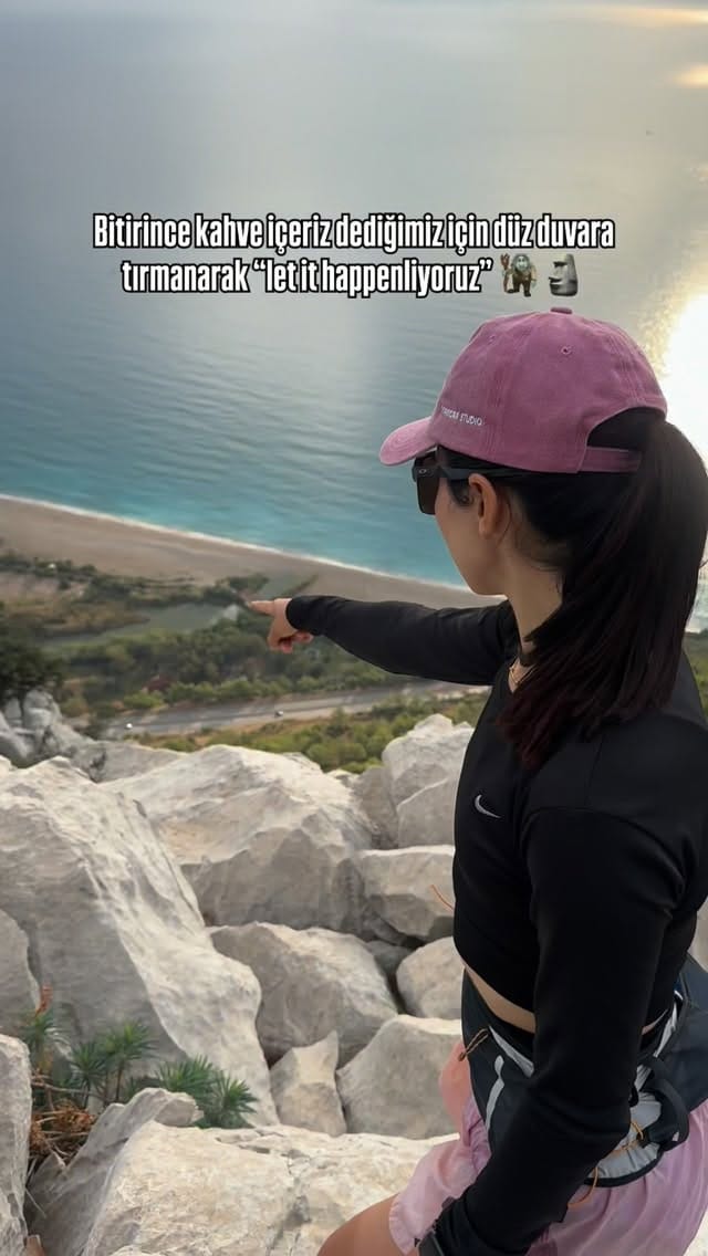 Post 6 by Azize Bekar on Instagram (video)