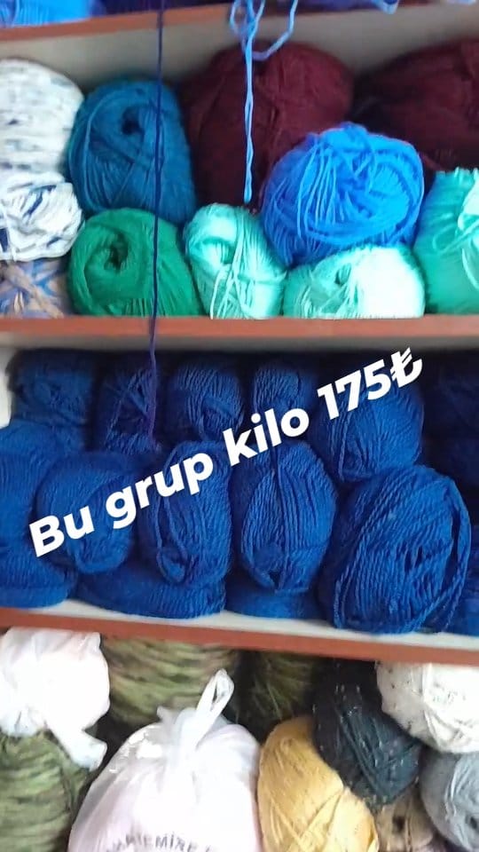 Post 8 by Esra Tuhafiye on Instagram (video)