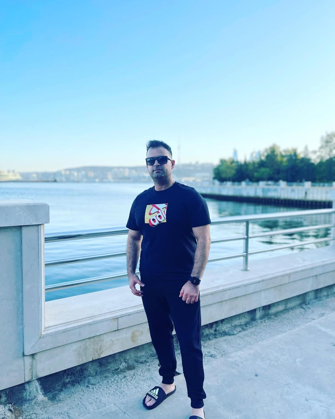 Post 4 by Emraan on Instagram (image)