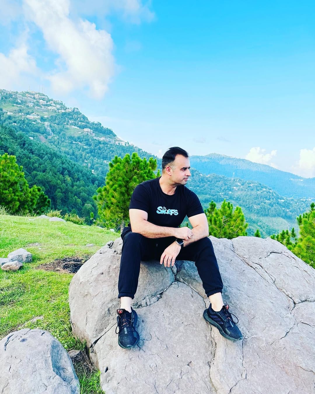 Post 2 by Emraan on Instagram (image)
